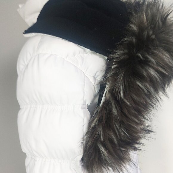 DKR Canadian Outdoor Collection White with Black Puffer Coat - Size S - Picture 11 of 15